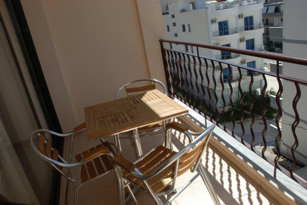 Nikos Hotel And Apartments Saranda Kültér fotó