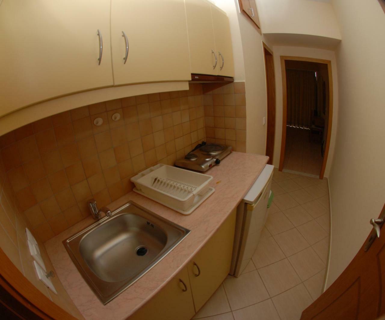 Nikos Hotel And Apartments Saranda Kültér fotó